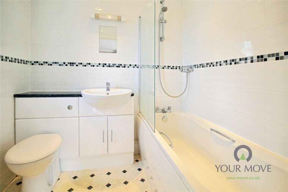 En-Suite Bathroom / WC