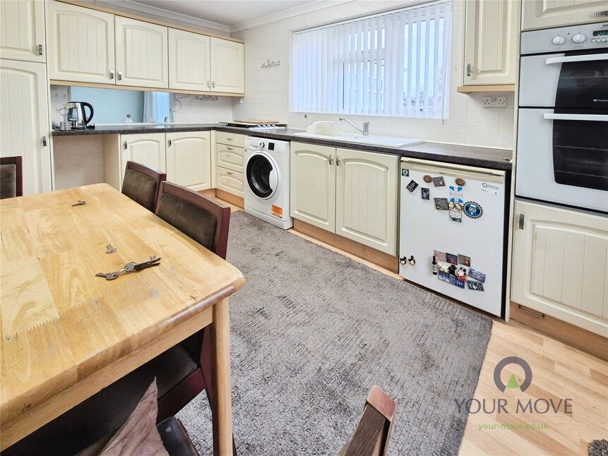 Kitchen / Breakfast Room