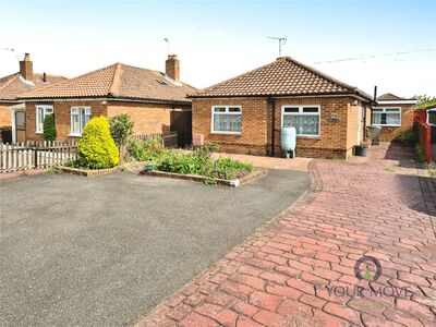 Broad Road, 2 bedroom Detached Bungalow for sale, £300,000