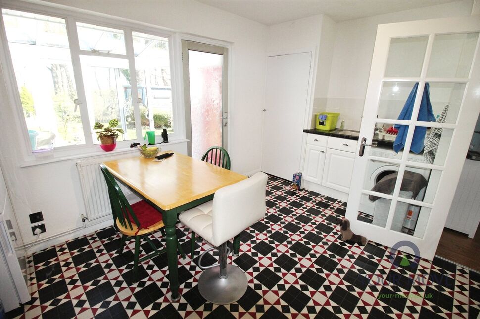 Kitchen / Breakfast Room