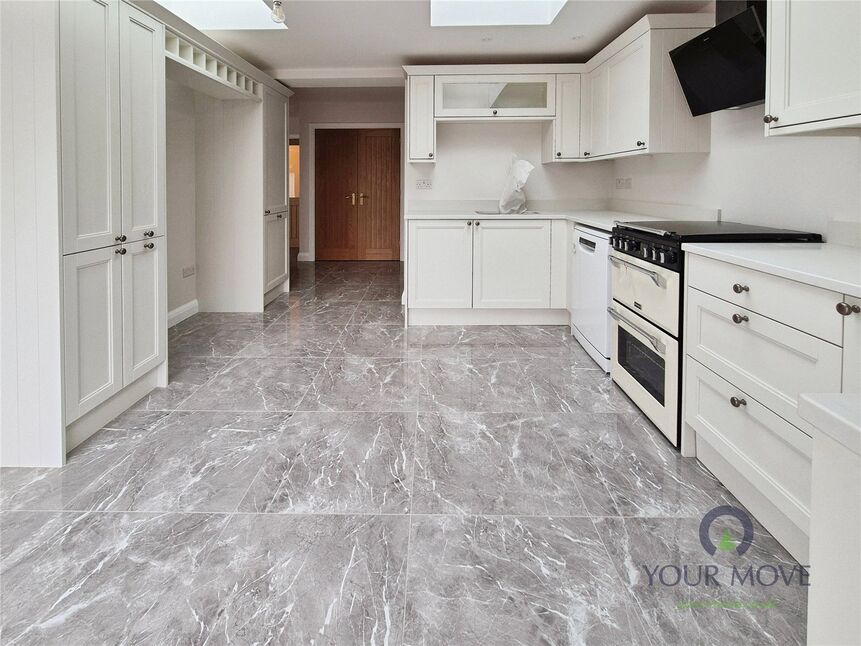 Kitchen / Breakfast Room