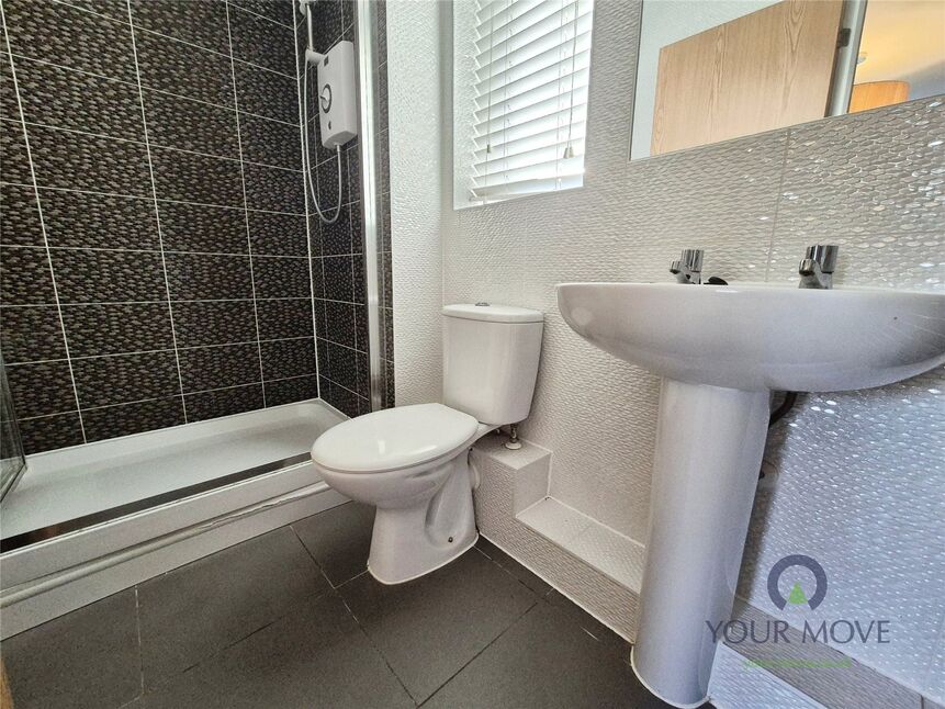 En-Suite Shower Room / Wc