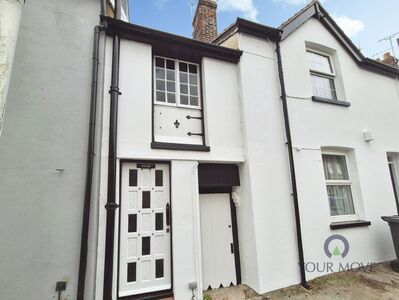 1 bedroom Mid Terrace Flat for sale