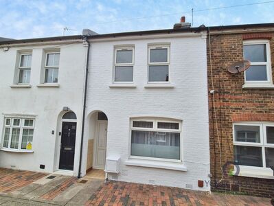 2 bedroom Mid Terrace House to rent