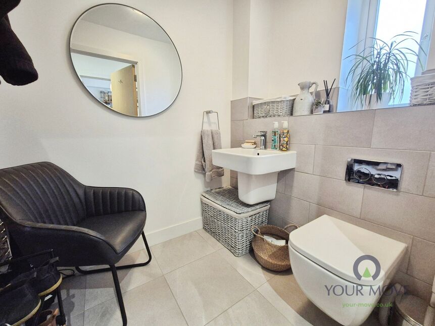 Cloakroom / WC