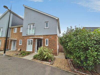 3 bedroom End Terrace House for sale