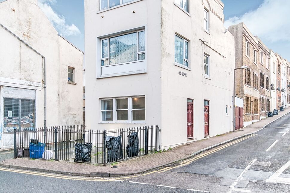 Main image of 1 bedroom  Flat to rent, King Street, Ramsgate, Kent, CT11