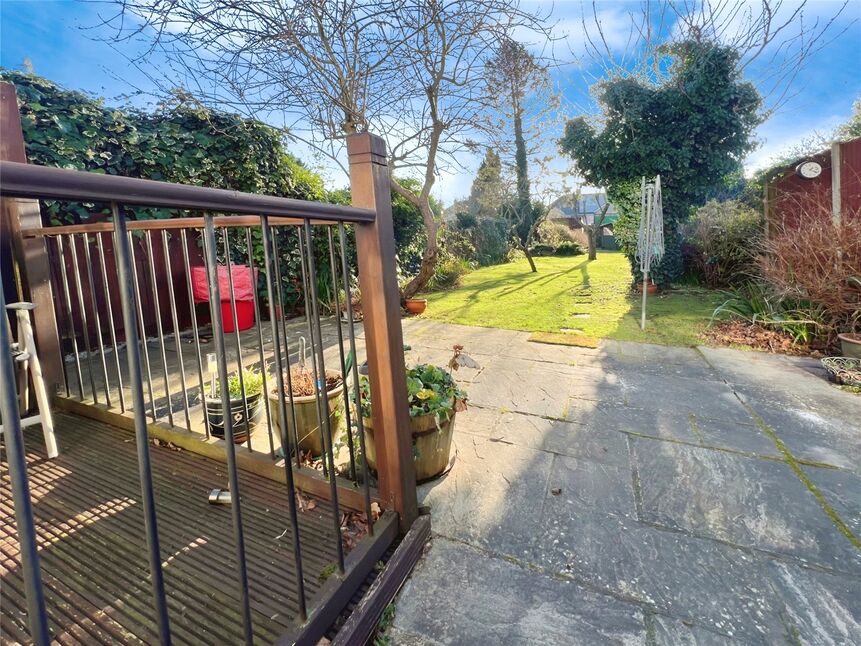 3 bedroom Semi Detached House for sale, Manston Road, Ramsgate, CT11 £325,000