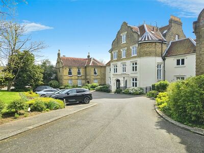 Pegwell Road, 3 bedroom  Flat for sale, £500,000