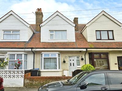 3 bedroom Mid Terrace House for sale