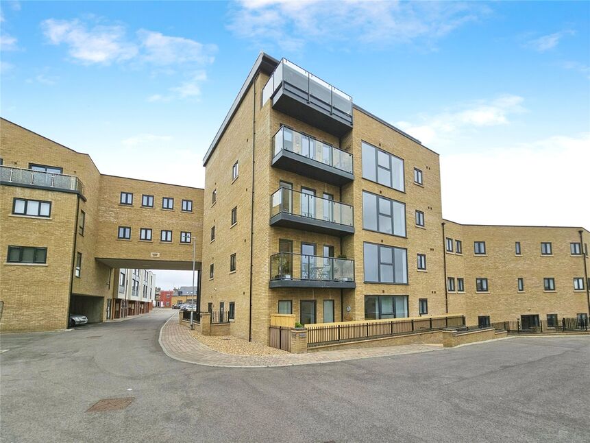 Main image of 1 bedroom  Flat for sale, Millers Hill, Ramsgate, Kent, CT11
