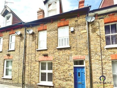 4 bedroom Mid Terrace House to rent