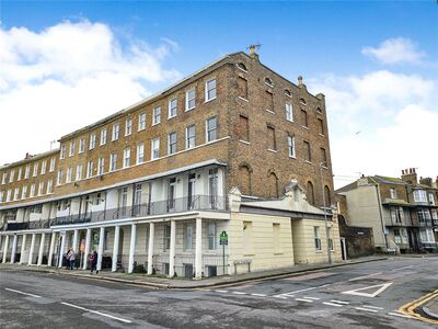 2 bedroom  Flat to rent