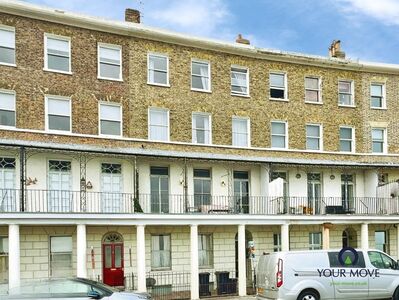 2 bedroom Flat to rent