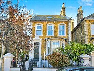 Marlborough Road, 4 bedroom Detached House to rent, £2,000 pcm