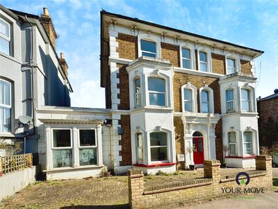 The Vale, 4 bedroom Semi Detached House for sale, £500,000