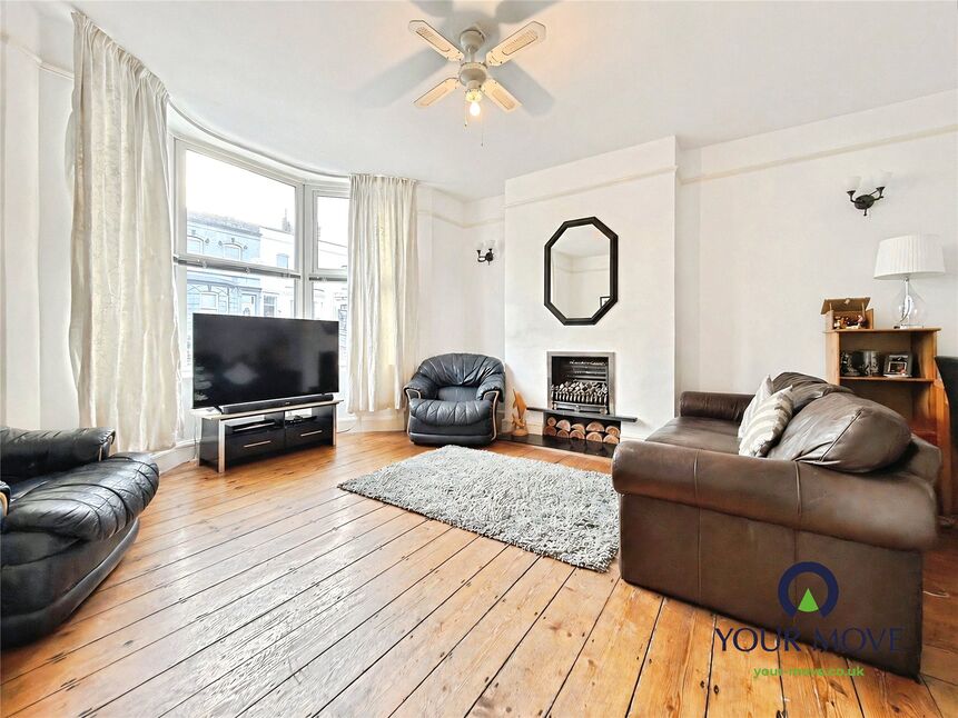 Lounge / Dining Room