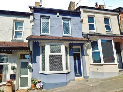 2 bedroom Mid Terrace House to rent