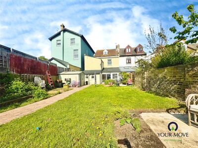 5 bedroom Semi Detached House for sale