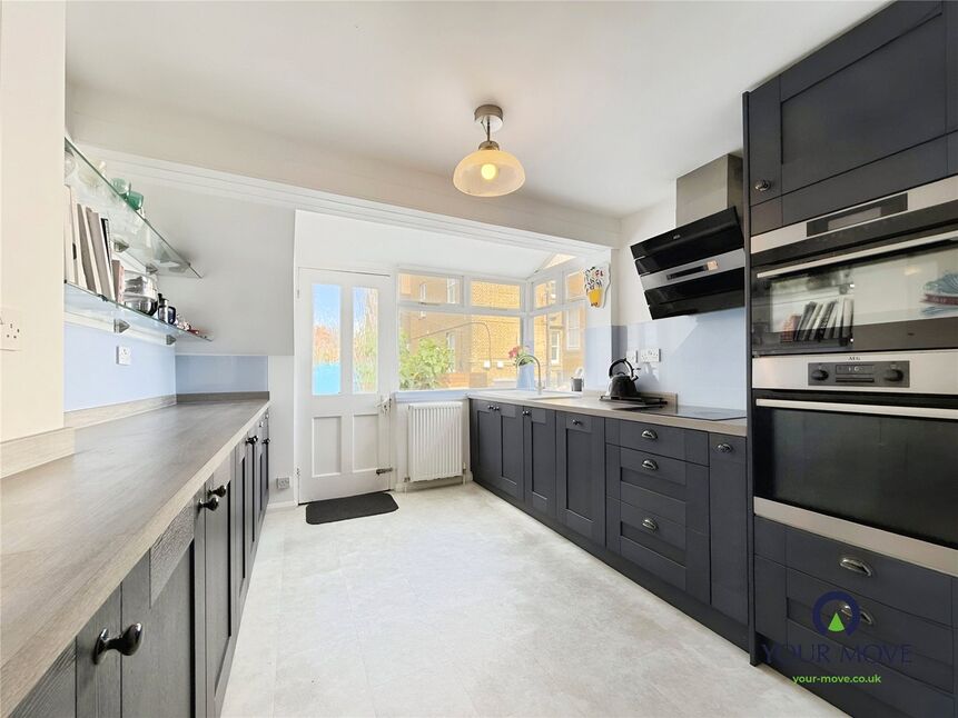 Kitchen / Living Room