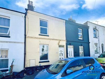2 bedroom Mid Terrace House for sale