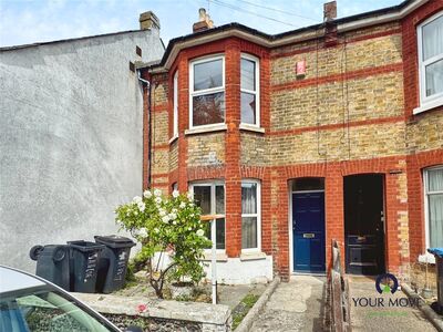 3 bedroom Mid Terrace House to rent