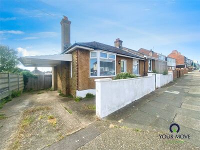 3 bedroom Semi Detached Bungalow to rent