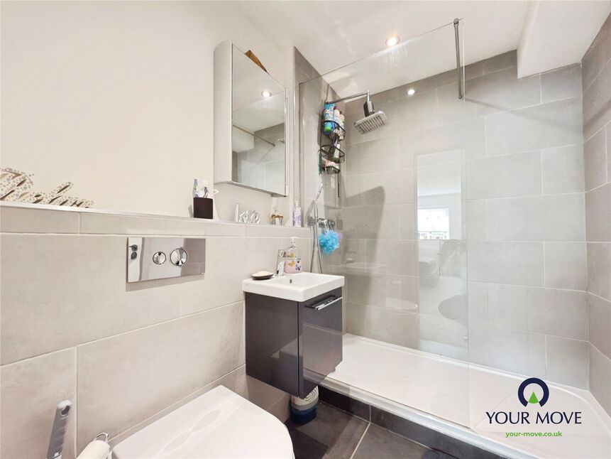 En-Suite Shower Room / WC