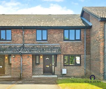 3 bedroom Mid Terrace House for sale