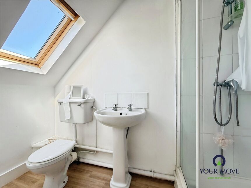 En-Suite Shower Room / WC