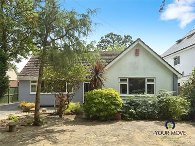 Park Avenue, 3 bedroom Detached Bungalow for sale, £500,000