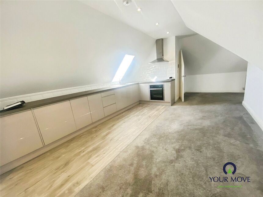 Kitchen / Lounge