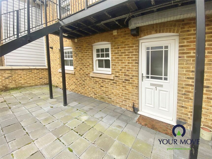 Main image of 2 bedroom Flat to rent, High Street, Broadstairs, Kent, CT10