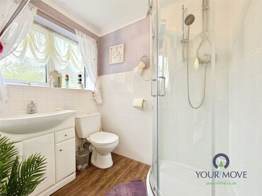 En-Suite Shower Room / WC