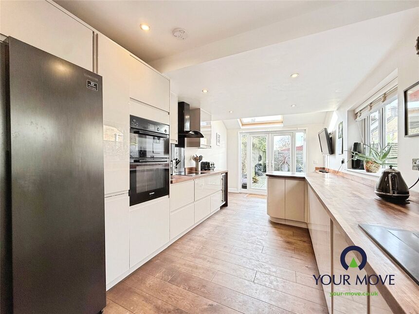 Kitchen / Breakfast Room