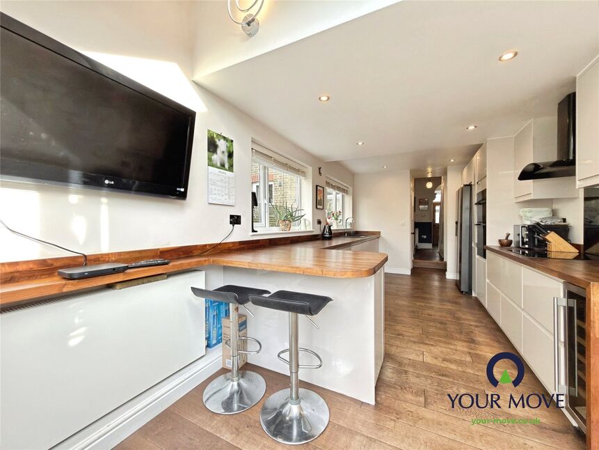 Kitchen / Breakfast Room