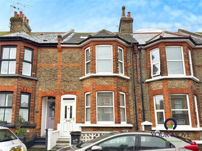 4 bedroom Mid Terrace House for sale