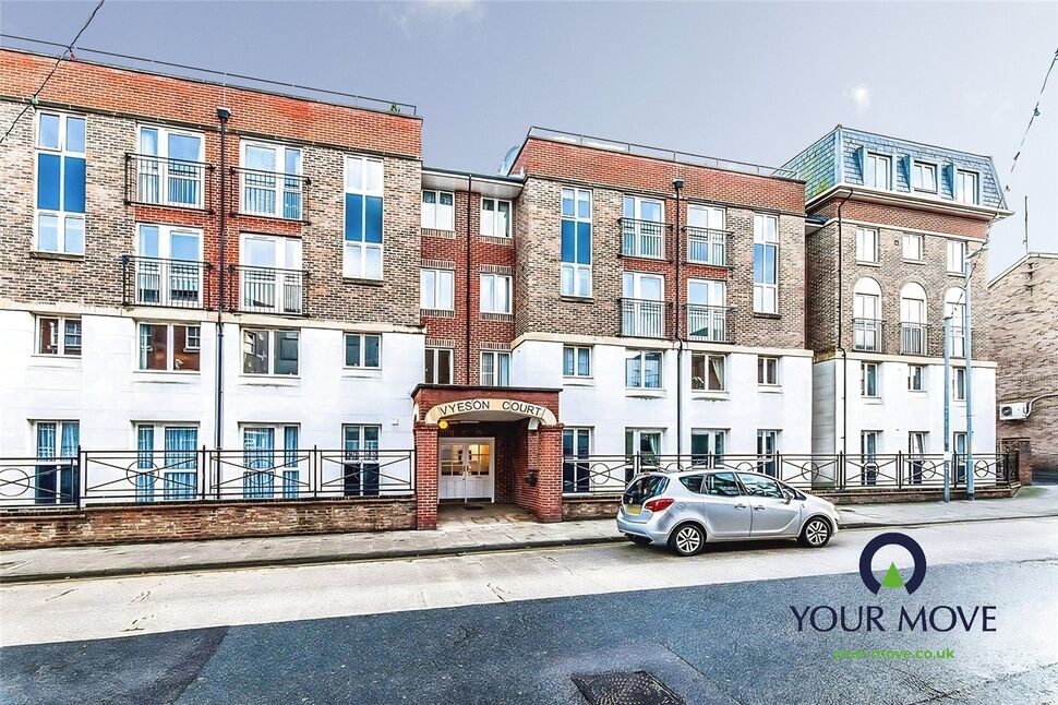 Main image of 1 bedroom Flat for sale, Queen Street, Ramsgate, Kent, CT11