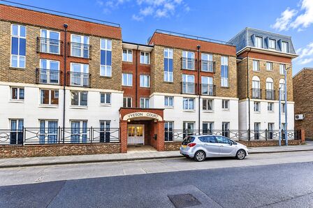 1 bedroom Flat for sale