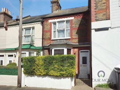 2 bedroom Mid Terrace House for sale