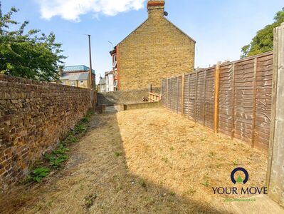 2 bedroom Flat to rent
