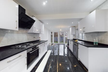 Fabian Street, 3 bedroom Semi Detached House to rent, &pound;2,350 pcm