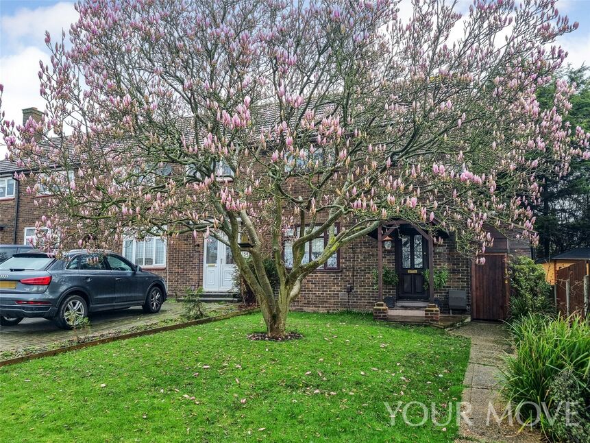 3 bedroom End Terrace House for sale, Whitchurch Road, Romford, RM3 £