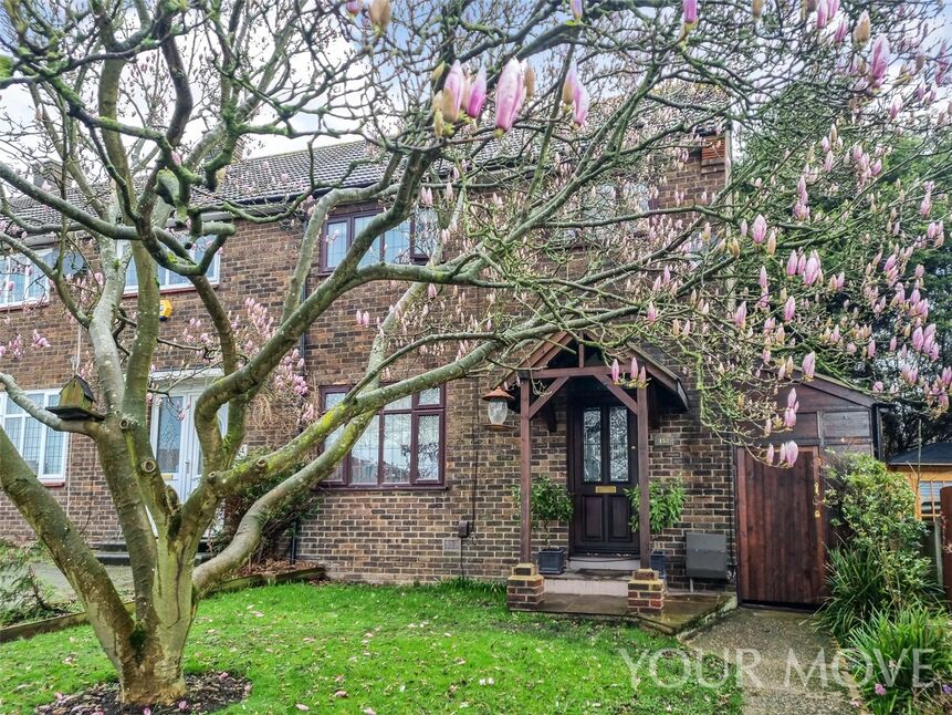 3 bedroom End Terrace House for sale, Whitchurch Road, Romford, RM3 £