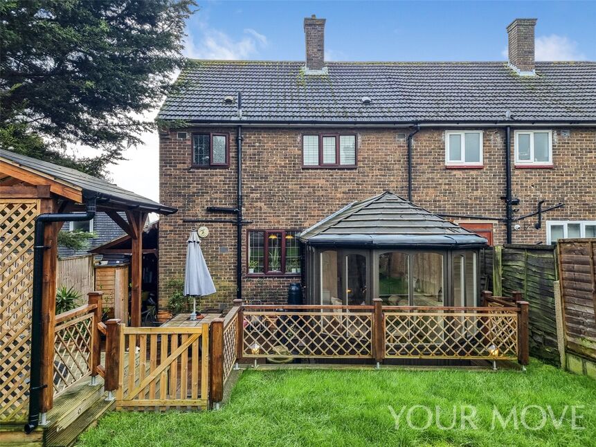 3 bedroom End Terrace House for sale, Whitchurch Road, Romford, RM3 £