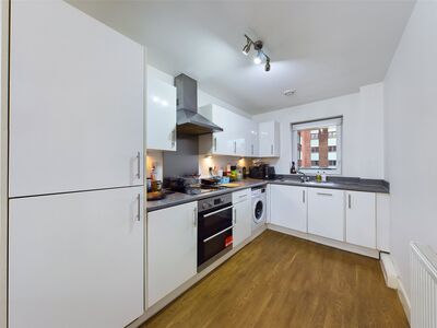 Maxwell Road, 1 bedroom Flat to rent, &pound;1,450 pcm