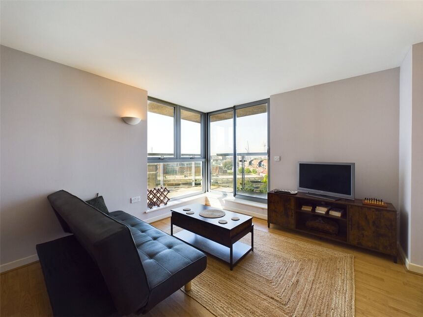 Main image of 1 bedroom Flat to rent, Mercury Gardens, Romford, RM1