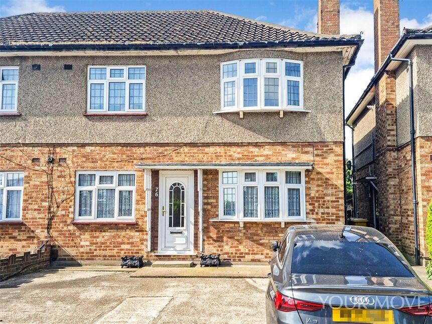 Main image of 2 bedroom  Flat to rent, Station Road, Gidea Park, Romford, RM2