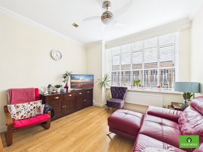 South Street, 2 bedroom Flat for sale, &pound;275,000