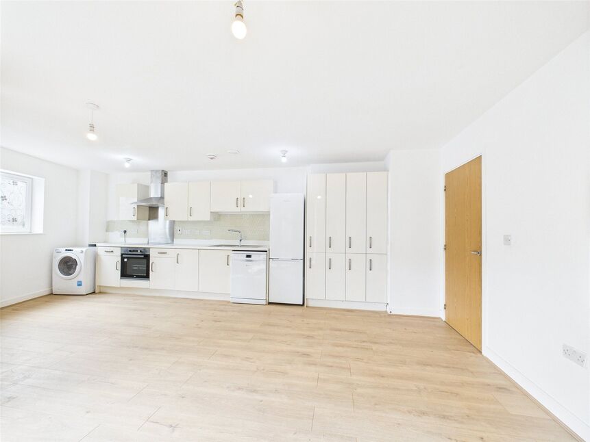 Kitchen / Living Area